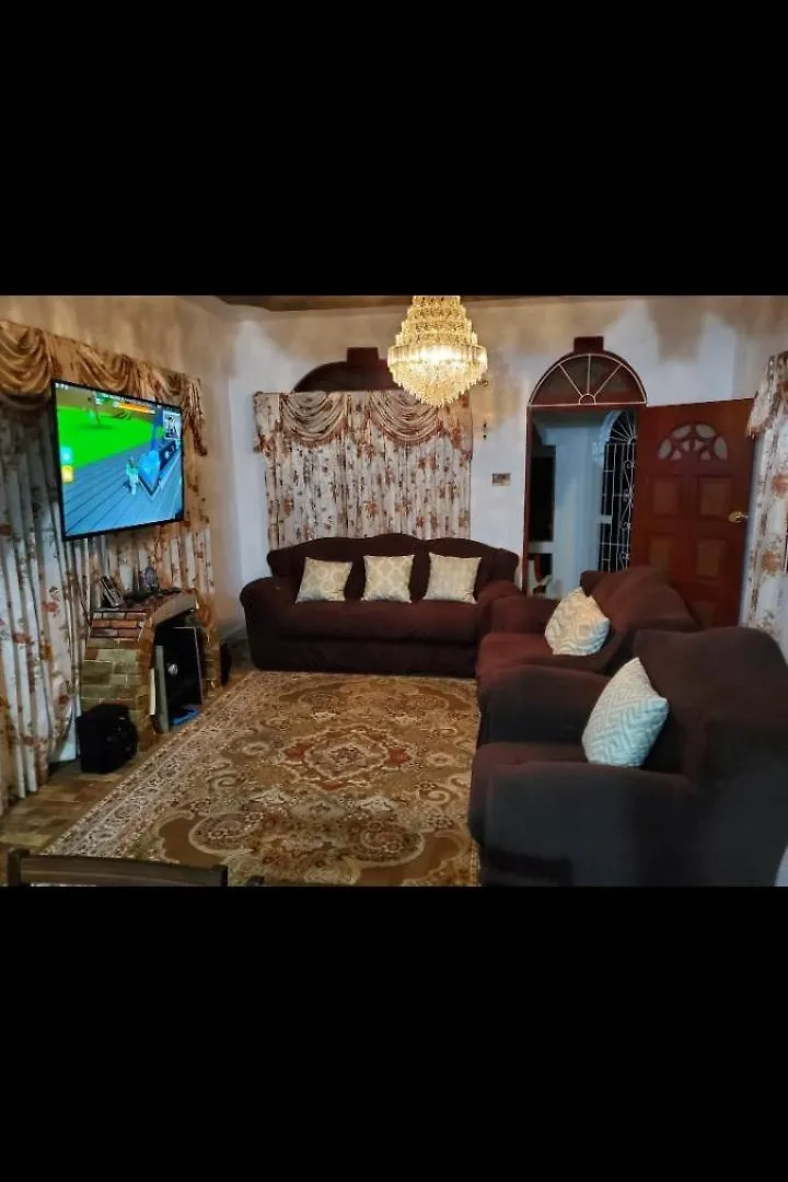 شقة Saint Annʼs Bay  في The Hideaway 0*,  جامايكا
