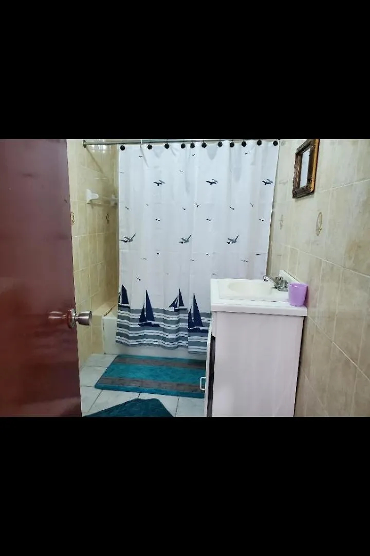 شقة Saint Annʼs Bay  في The Hideaway