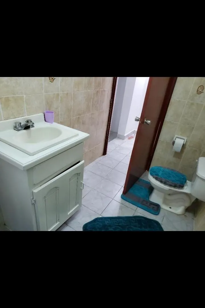شقة Saint Annʼs Bay  في The Hideaway